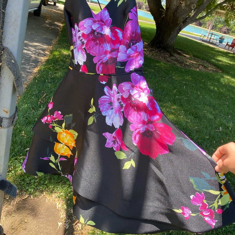 Beautiful floral dress ( BCX dress)
